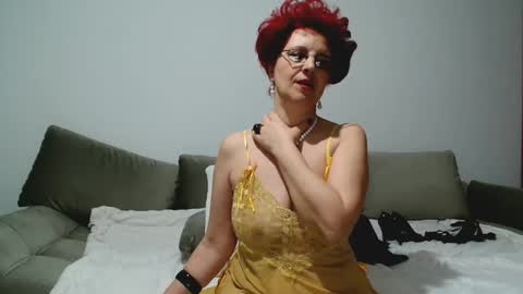 Milfsupreme online show from February 2025 09:28:01 PM