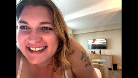 milfsammyyy online show from February 2026 09:08:01 PM