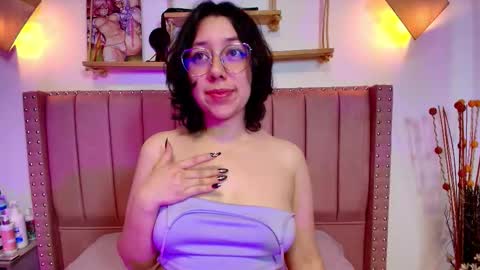 Snapshot of milie_yue chatting on October 2025 02:18:02 PM Millie online show from October 2025 02:18:02 PM