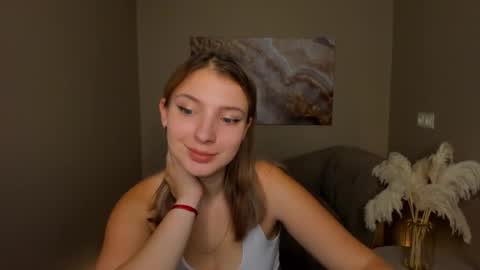 milinafox online show from September 2025 01:18:01 AM