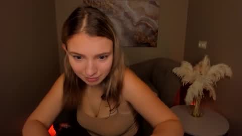 milinafox online show from September 2025 03:43:01 AM