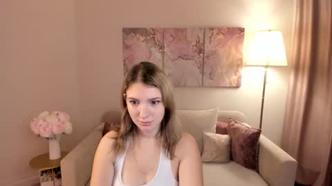 milinafox online show from October 2025 01:36:02 AM