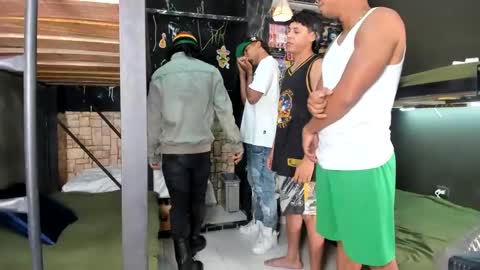 Military room online show from October 2025 07:43:01 PM