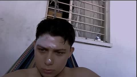 milk_boy25 online show from October 2025 03:56:02 PM