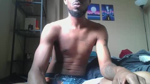 Snapshot of milkchocolatesensei chatting on January 2025 04:37:02 PM Milk Chocolate Sensei online show from January 2025 04:37:02 PM