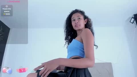 Paola  online show from January 2025 01:56:01 AM