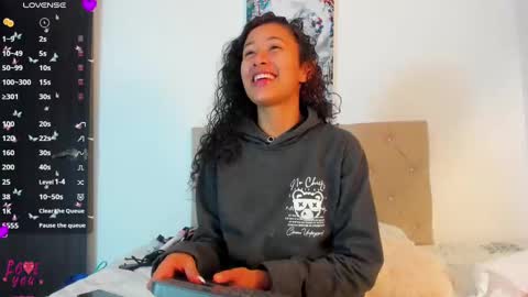 Paola  online show from February 2025 02:03:02 AM