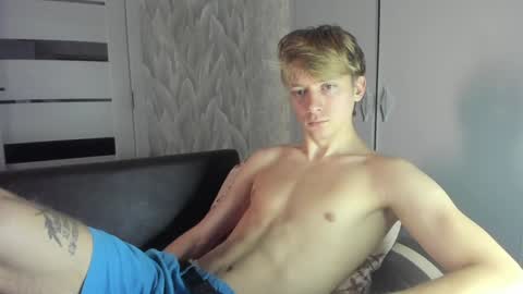 Snapshot of milkiwy chatting on December 2024 05:58:01 AM Isaac online show from December 2024 05:58:01 AM