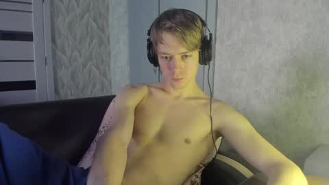 Snapshot of milkiwy chatting on January 2025 05:41:02 AM Isaac online show from January 2025 05:41:02 AM