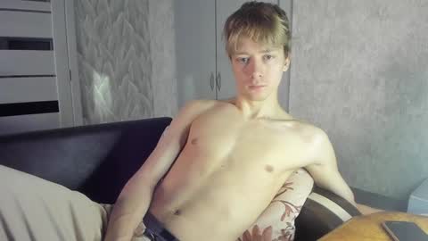 Snapshot of milkiwy chatting on February 2025 05:39:01 AM Isaac online show from February 2025 05:39:01 AM