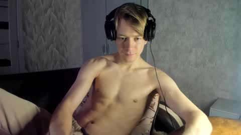 Snapshot of milkiwy chatting on February 2025 05:53:01 AM Isaac online show from February 2025 05:53:01 AM