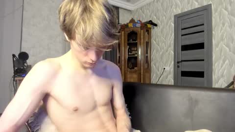 Isaac online show from March 2026 06:25:01 PM