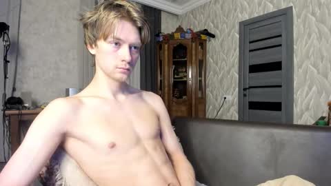 Isaac online show from March 2026 09:32:02 PM