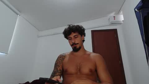 Snapshot of milkoffee chatting on February 2026 01:49:01 PM milkoffee online show from February 2026 01:49:01 PM