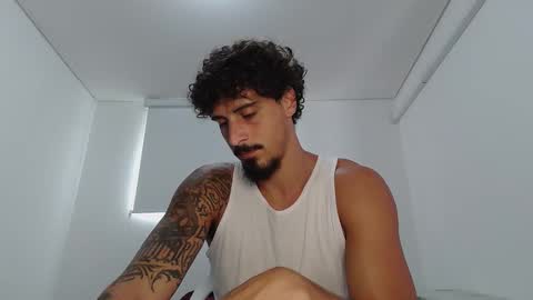 Snapshot of milkoffee chatting on February 2026 03:31:02 PM milkoffee online show from February 2026 03:31:02 PM