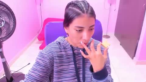 Snapshot of milky__boobs69 chatting on December 2024 12:33:02 PM vale online show from December 2024 12:33:02 PM