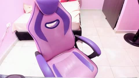 Snapshot of milky__boobs69 chatting on October 2025 01:01:02 PM vale online show from October 2025 01:01:02 PM