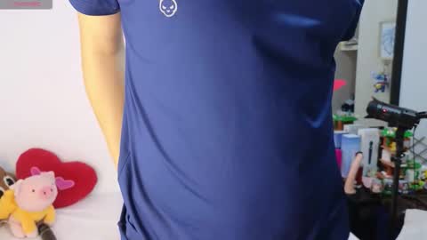 Snapshot of milky__boy_ chatting on February 2026 05:00:02 AM H A R O L D online show from February 2026 05:00:02 AM