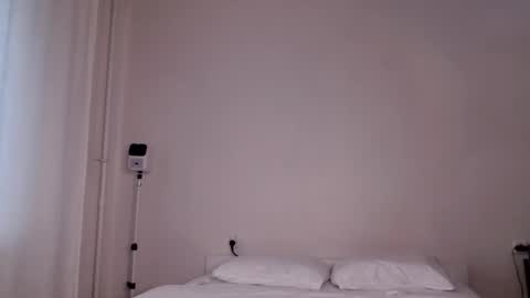 Snapshot of milky__way_ chatting on October 2025 10:33:02 AM milky__way_ online show from October 2025 10:33:02 AM