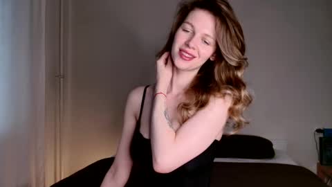 Snapshot of milky__way_ chatting on October 2025 12:50:02 PM milky__way_ online show from October 2025 12:50:02 PM