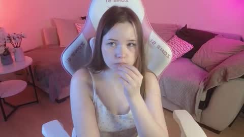 Ula online show from November 2025 04:40:01 PM