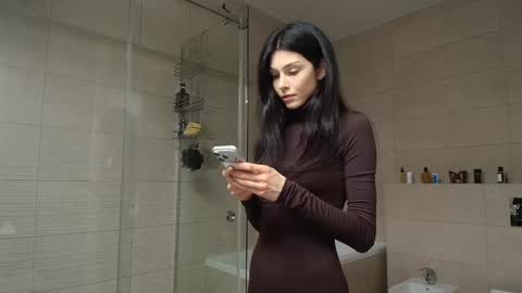 milla bella online show from February 2026 08:14:01 PM