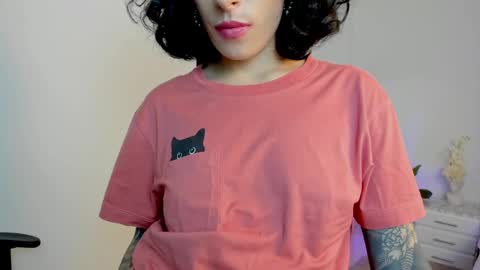 Snapshot of milla_pixxie chatting on December 2024 10:13:01 AM Milagros online show from December 2024 10:13:01 AM