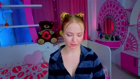 Milana online show from February 2026 10:05:02 PM