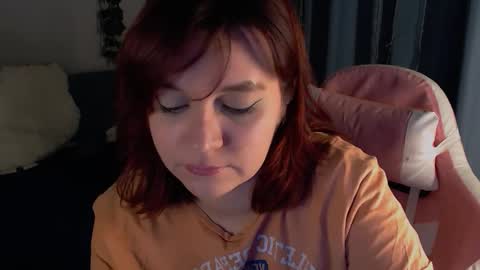 Milla online show from November 2025 09:03:02 PM