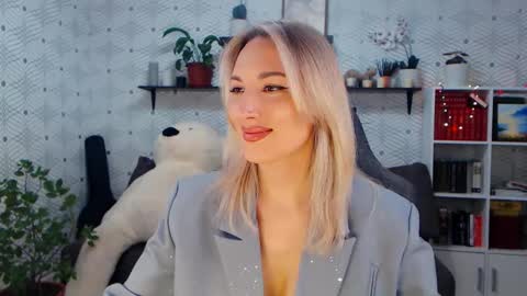 MillaXQueen online show from March 2026 03:07:01 PM