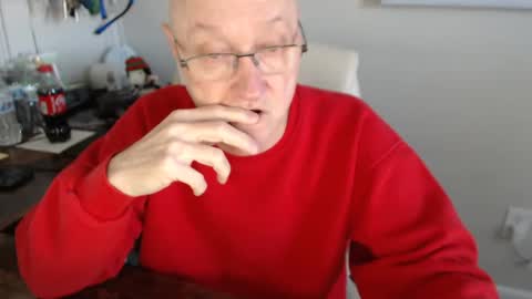 Snapshot of millenium0129 chatting on January 2025 07:44:02 PM millenium0129 online show from January 2025 07:44:02 PM