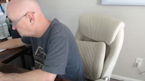 Snapshot of millenium0129 chatting on November 2025 03:29:02 PM millenium0129 online show from November 2025 03:29:02 PM