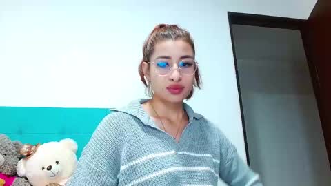 Aleja online show from February 2025 10:11:01 PM