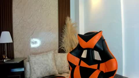 Aleja online show from September 2025 08:21:01 PM