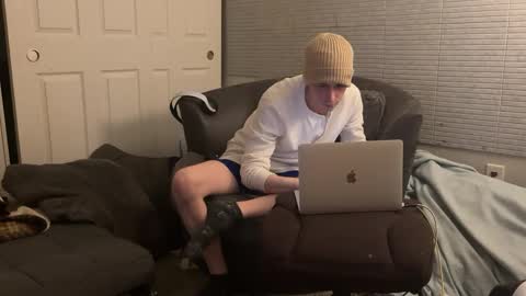 Snapshot of millerjdm chatting on December 2024 11:35:01 PM SlimnHungOH online show from December 2024 11:35:01 PM