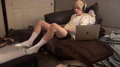 Snapshot of millerjdm chatting on December 2024 02:36:02 AM SlimnHungOH online show from December 2024 02:36:02 AM