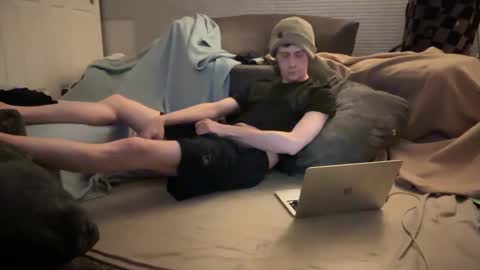 Snapshot of millerjdm chatting on February 2025 04:25:02 AM SlimnHungOH online show from February 2025 04:25:02 AM