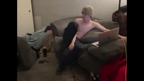 Snapshot of millerjdm chatting on February 2025 12:32:02 AM SlimnHungOH online show from February 2025 12:32:02 AM