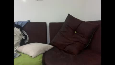 Snapshot of millerjdm chatting on November 2025 10:41:01 PM SlimnHungOH online show from November 2025 10:41:01 PM