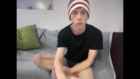 Snapshot of millerjdm chatting on November 2025 04:18:02 PM SlimnHungOH online show from November 2025 04:18:02 PM