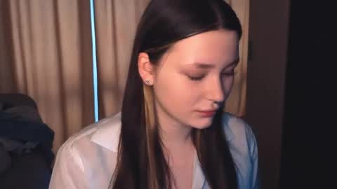 Snapshot of milliedoll chatting on May 2026 01:47:01 AM Millie online show from May 2026 01:47:01 AM