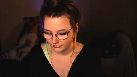 Snapshot of milliedoll chatting on May 2026 03:42:01 PM Millie online show from May 2026 03:42:01 PM