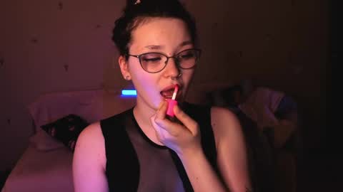 Snapshot of milliedoll chatting on June 2026 12:30:01 PM Millie online show from June 2026 12:30:01 PM