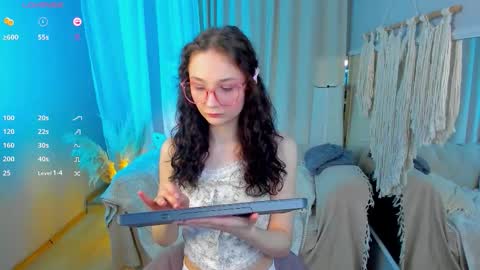 milliminimouse online show from October 2025 06:17:02 PM