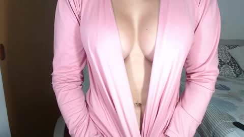 Snapshot of milly__taylor chatting on October 2025 01:03:01 AM Milly online show from October 2025 01:03:01 AM