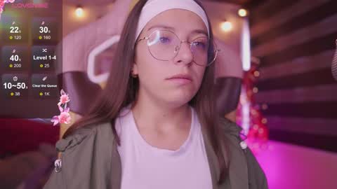 Snapshot of milly_kenner chatting on December 2025 07:43:02 PM MILLY online show from December 2025 07:43:02 PM