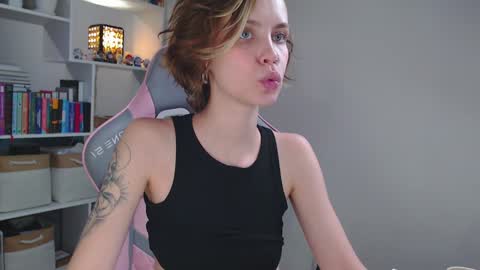 Milly online show from December 2024 10:32:02 AM