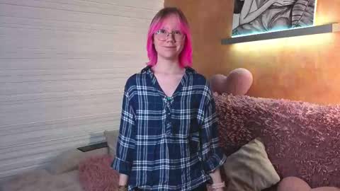 Snapshot of millykk chatting on November 2025 08:02:01 AM Milly online show from November 2025 08:02:01 AM