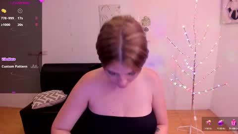 Snapshot of millysandler chatting on December 2024 11:31:02 PM Milly online show from December 2024 11:31:02 PM