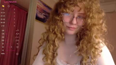 Snapshot of milounee chatting on March 2026 05:30:01 PM milounee online show from March 2026 05:30:01 PM